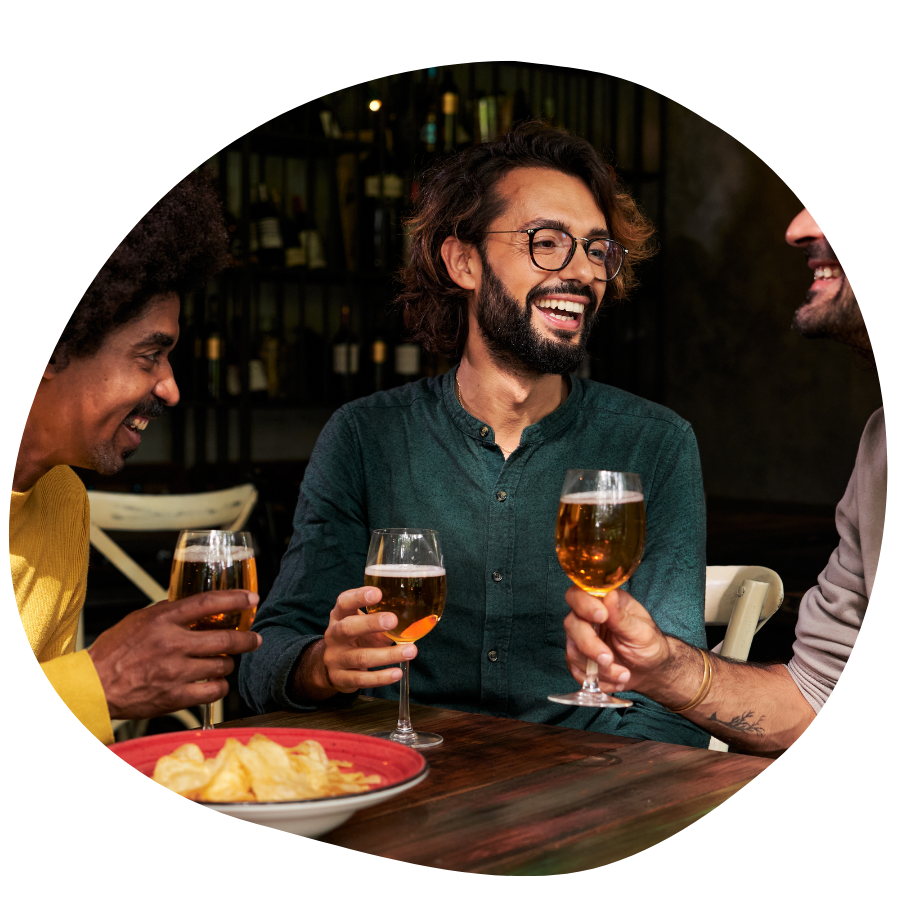 L'espagnol, Langue de la convivialité - Dans un bar avec des amis - Estatrads